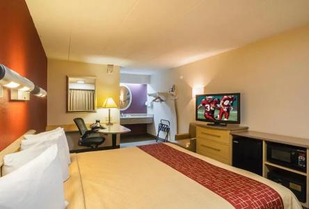 Red Roof Inn Indianapolis North - College Park - 33