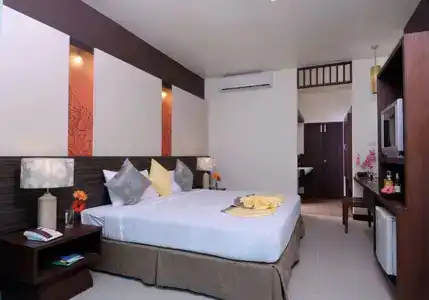 Al's Resort - 1