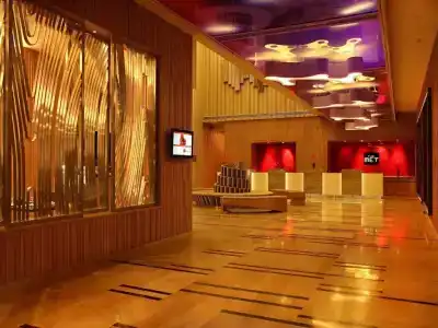 The Metropolitan & Spa New Delhi - 7