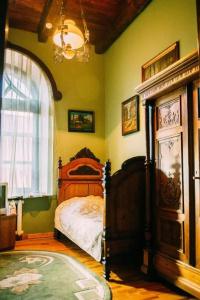 Antique House - 13