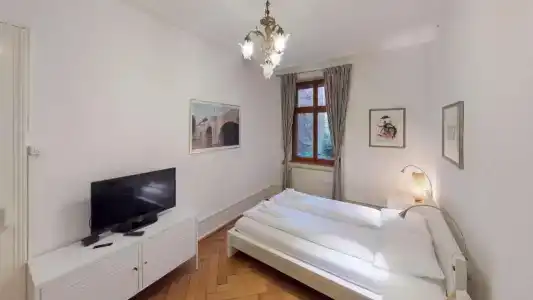 Unique Serviced Living @ Airport Line - 47