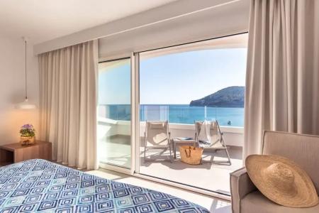 Bahia Camp de Mar Suites - 41