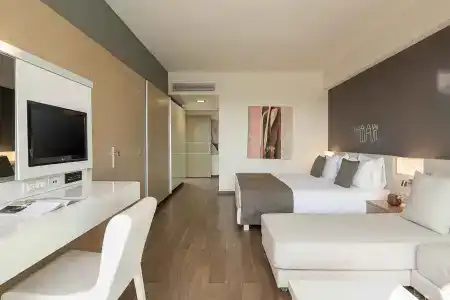 Avra Imperial - 3