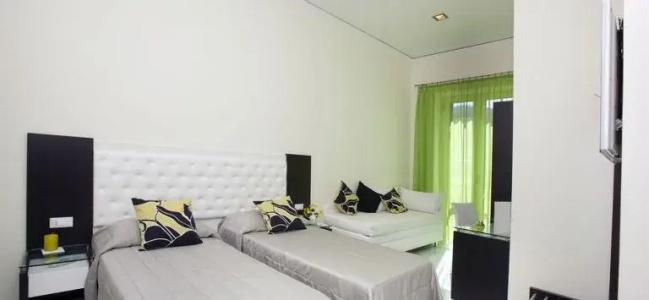 Sorrento Flats - 45