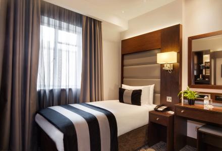 Park Grand Paddington Court - 1