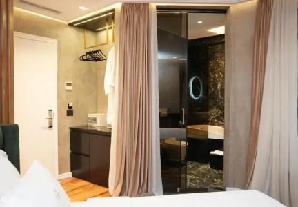 La Suite Boutique - 100