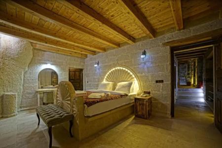Zeus Cave Suites - 1
