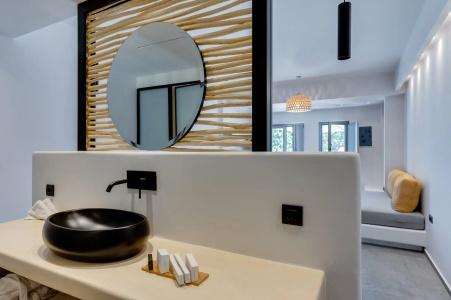 Elements Cozy Suites - 33