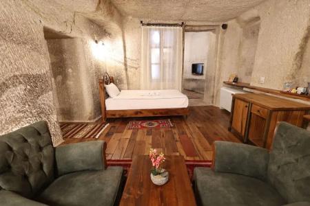 Sarnich Cave Suites - 73
