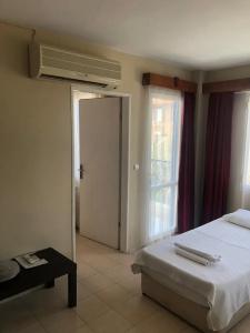 Koz Marigold Apart - 133
