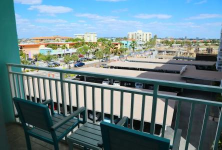 Winter the Dolphins Beach Club, Ascend Collection - 76