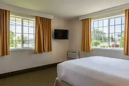 Ogunquit and Suites - 104