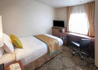 Uan Kanazawa - 42