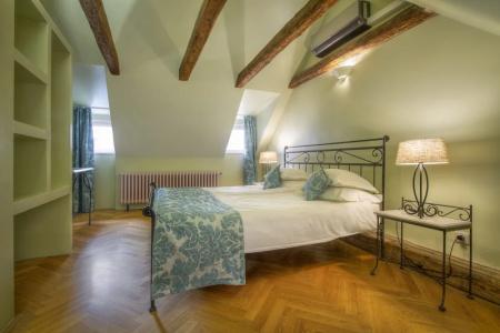At the Black Star -Charming Romantic Suites and Apartments - 19