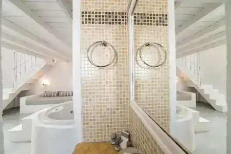 Artemis Suites - 127