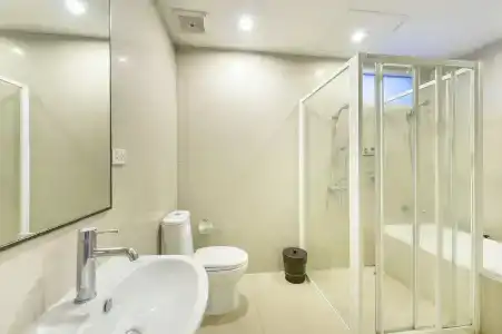 Qiu Sukhumvit - 12