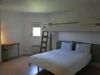 ibis Budget Caen Memorial - 2