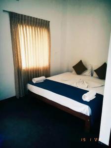 Star White - Negombo - 18