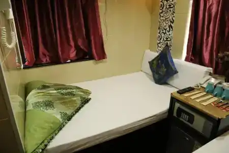 Everest Inn - 12