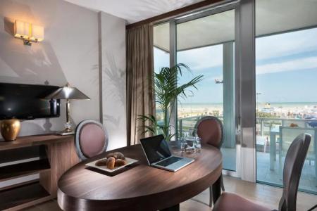 Waldorf Suite - 6