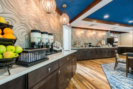 Rockport Inn and Suites - 8