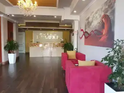 Deluxe - 1