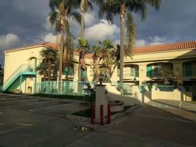 Lyfe Inn & Suites By Aga - Lax Airport - 19