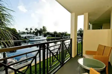 Pier Sixty-Six and Marina - 8