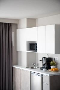 Chroma Fashion Rooms & - 15