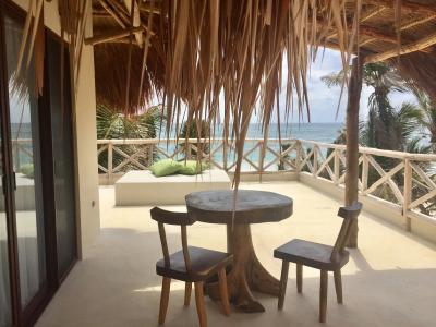 Dune Boutique located at the party zone - 16