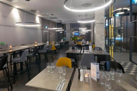 Hampton By Hilton Poznan Old Town - 23