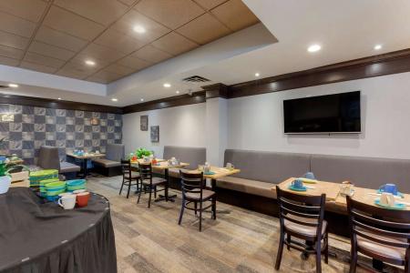 Best Western Plus Toronto Airport - 23