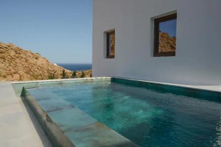 Charisma and Wellness Suites - 104
