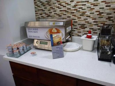 Best Western Plus-Lake Buena Vista South Inn & Suites - 29