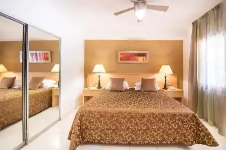 Hollywood Mirage - Excels & Resorts - 6