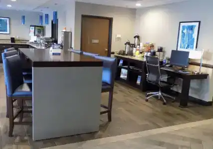 Best Western West - 33