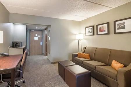 Comfort Suites Austin Airport - 63