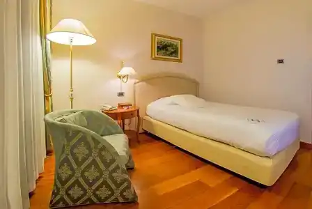 Best Western Globus City - 35