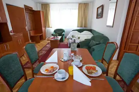 Helios Apartman - 102
