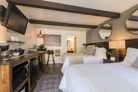 Shell Beach Inn - 26