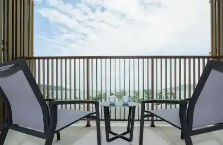 SeaCono Patong Beach Front - 180