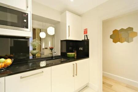 Queensgate Court - 345
