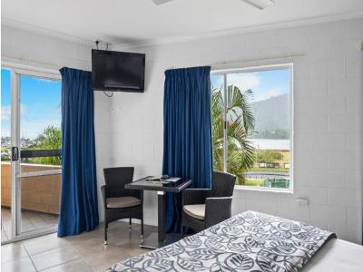 Colonial Palms Motor Inn - 68