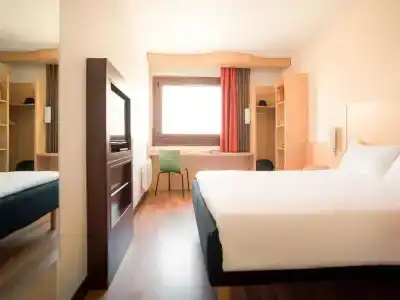 ibis Grenoble Gare - 5