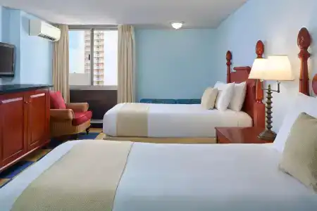 Ewa Waikiki - 2