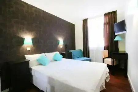 Lutetia - 20