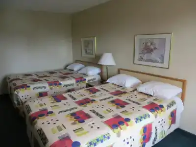 Homestyle Inn and Suites - 2