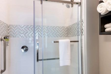 Staybridge Suites - - 42