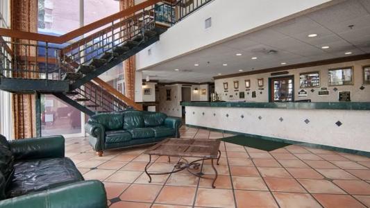 Miami Gardens Inn & Suites - 44