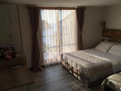 Frau Guler Boutique - 124